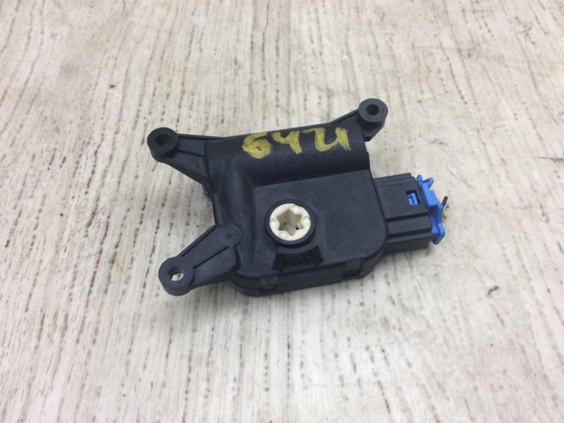 Моторчик заслонки печки VOLKSWAGEN TIGUAN 08-17 2011 5N 2.0 CCTA 5Q0907511L Б/У