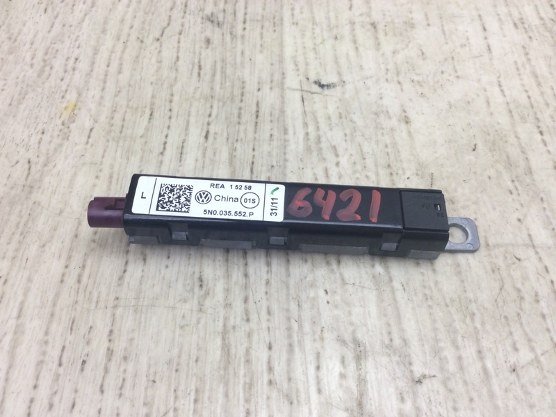 Усилитель антенны левый VOLKSWAGEN TIGUAN 08-17 2011 5N 2.0 CCTA 5N0035552P Б/У
