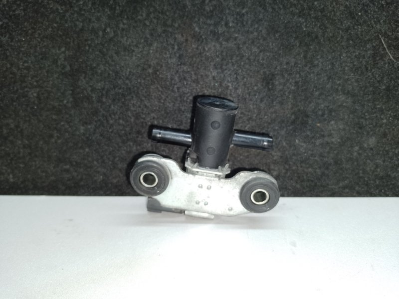 Клапан электромагнитный (вакуумный) M35/M45 04-10 2008 3.5 VQ35HR