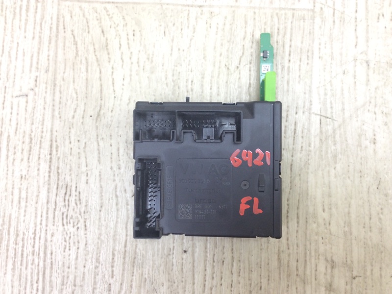 Блок электронный передний левый VOLKSWAGEN TIGUAN 08-17 2011 5N 2.0 CCTA 3C0959793B Б/У