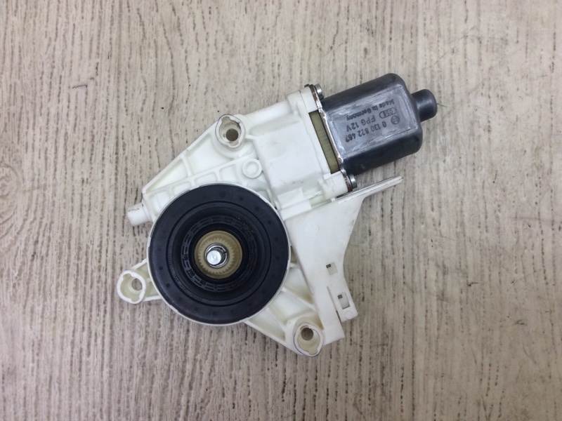 Моторчик стеклоподъемника передний правый VOLKSWAGEN TIGUAN 08-17 5N 2.0 CCTA