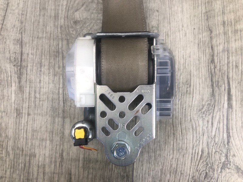 Ремень безопасности передний правый LEGACY 09-15 BM 2012 SEDAN 3.6 EZ36