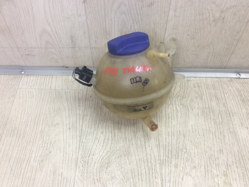 Бачок расширительный VOLKSWAGEN TIGUAN 08-17 2011 5N 2.0 CCTA 1K0121407A Б/У