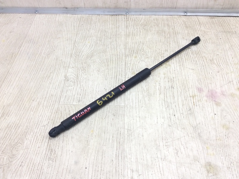 Амортизатор крышки багажника VOLKSWAGEN TIGUAN 08-17 2011 5N 2.0 CCTA 5N0827550D Б/У