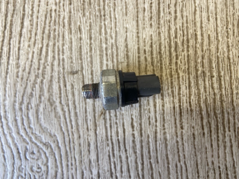 Датчик давления масла ДВС HONDA ACCORD CU8 / TSX 08-14 2012 CU2 2.4 K24Z3 37241-RNA-A01 Б/У