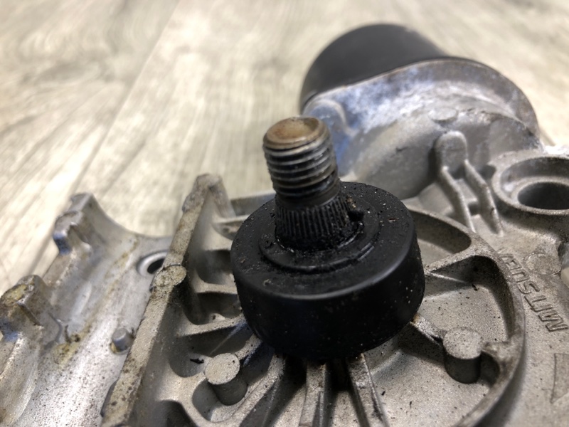 Моторчик стеклоочистителя LEGACY 09-15 BM 2012 SEDAN 3.6 EZ36