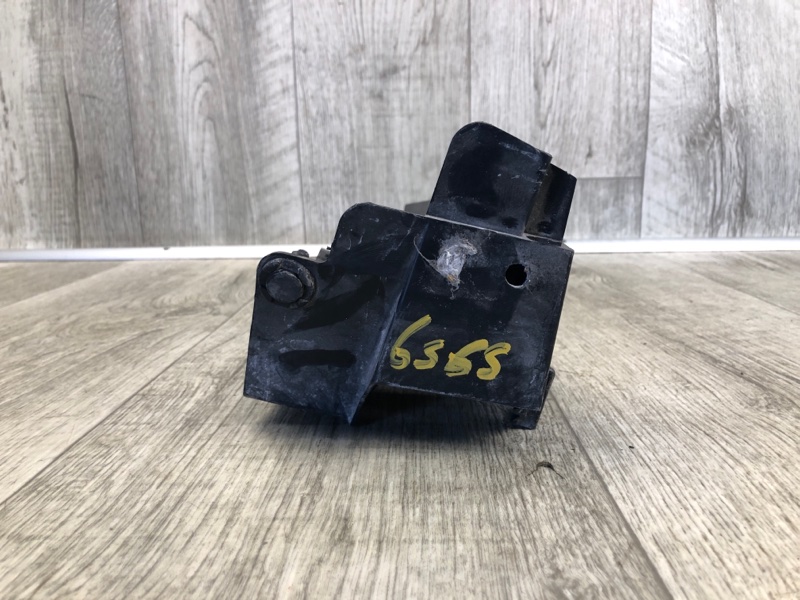 Кронштейн заднего бампера левый LEGACY 09-15 BM 2012 SEDAN 3.6 EZ36