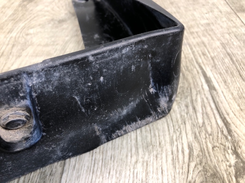 Брызговик передний правый LEGACY 09-15 BM 2012 SEDAN 3.6 EZ36