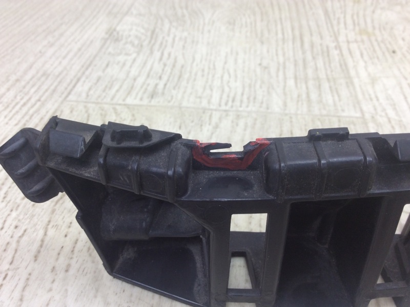 Кронштейн переднего бампера правый TIGUAN 08-17 2011 5N 2.0 CCTA