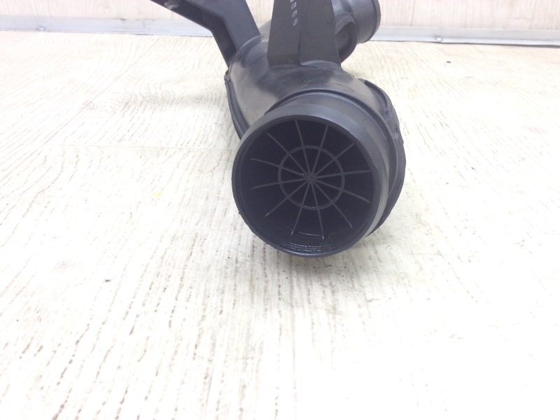 Патрубок интеркулера левый VOLKSWAGEN TIGUAN 08-17 5N 2.0 CCTA