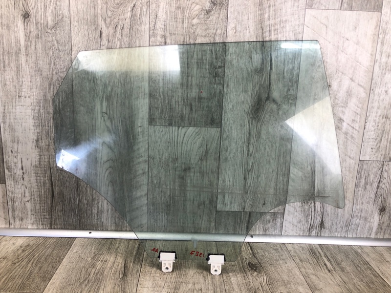 Стекло двери заднее правое NISSAN QASHQAI/ROGUE SPORT 14- 2020 J11 2.0L MR20DD 82300-6MA0A Б/У