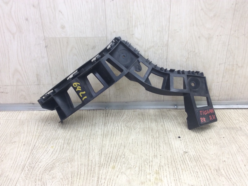 Кронштейн заднего бампера правый VOLKSWAGEN TIGUAN 08-17 2011 5N 2.0 CCTA 5N0807394D Б/У