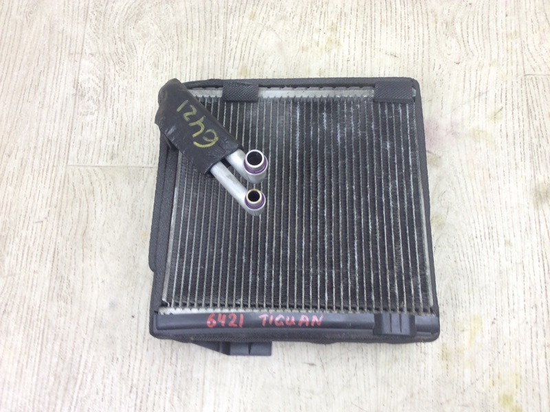 Испаритель кондиционера VOLKSWAGEN TIGUAN 08-17 2011 5N 2.0 CCTA 3C1820103D Б/У