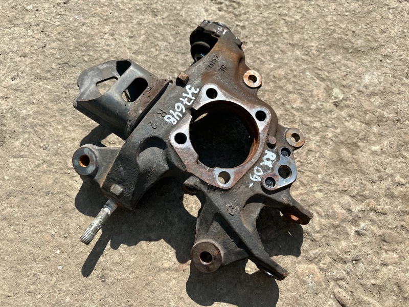 Цапфа правая LEXUS RX350/450 09-15 3.5 2GRFE