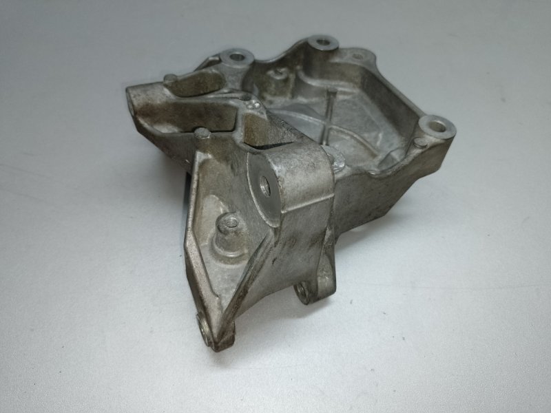 Кронштейн компрессора кондиционера MDX (YD3) 13-21 2013 3.5 J35Y5