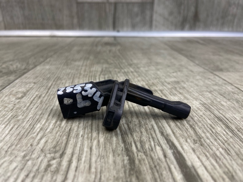 Датчик ABS задний левый PASSAT B7 11-15 2014 Седан 2.5 CBUA