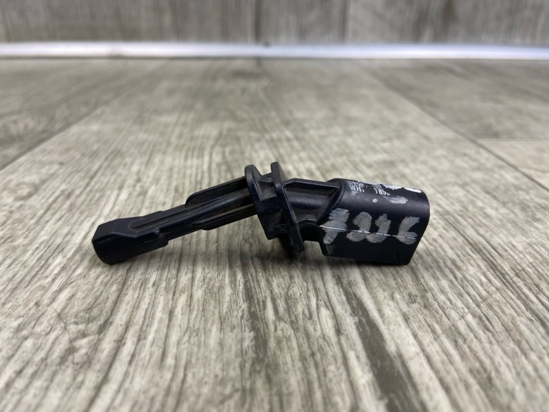 Датчик ABS задний левый VOLKSWAGEN PASSAT B7 11-15 Седан 2.5 CBUA