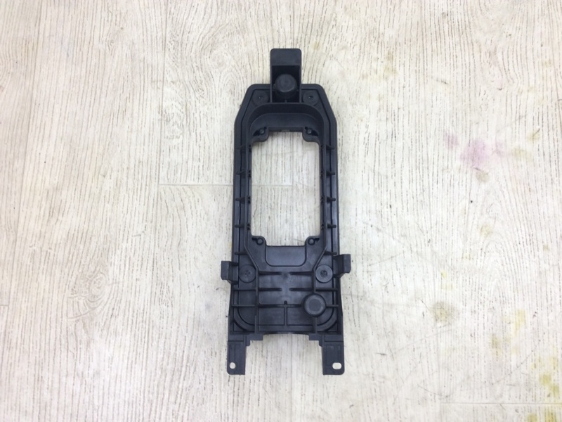 Кронштейн TIGUAN 08-17 2011 5N 2.0 CCTA