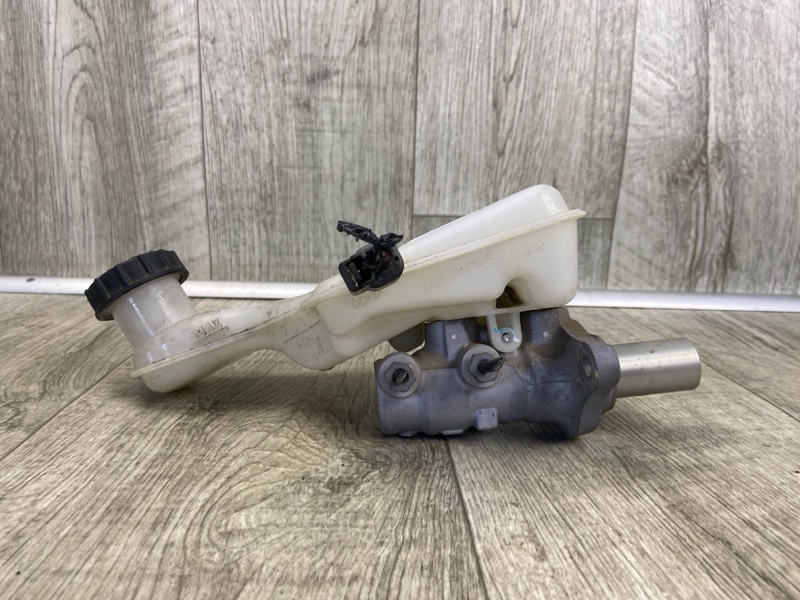 Запчасть главный тормозной цилиндр FORD FUSION 14- 2017 Седан C20EDEF DG9Z-2140-D Б/У Главный тормозной цилиндр FORD FUSION 14- 2017 Седан C20EDEF DG9Z-2140-D Б/У