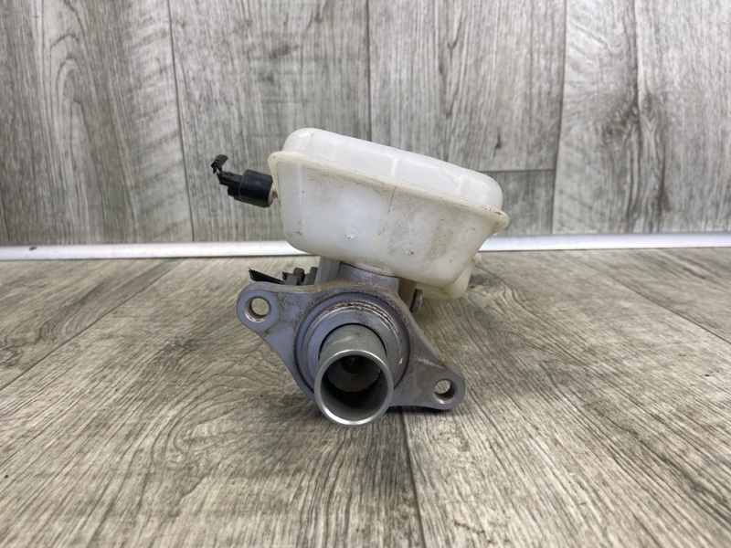 Главный тормозной цилиндр FORD FUSION 14- Седан C20EDEF Главный тормозной цилиндр FORD FUSION 14- Седан C20EDEF