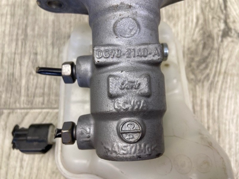 Главный тормозной цилиндр FUSION 14- 2017 Седан C20EDEF Главный тормозной цилиндр FUSION 14- 2017 Седан C20EDEF