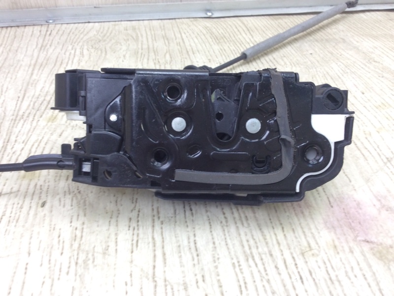 Замок двери передний правый TIGUAN 08-17 2011 5N 2.0 CCTA