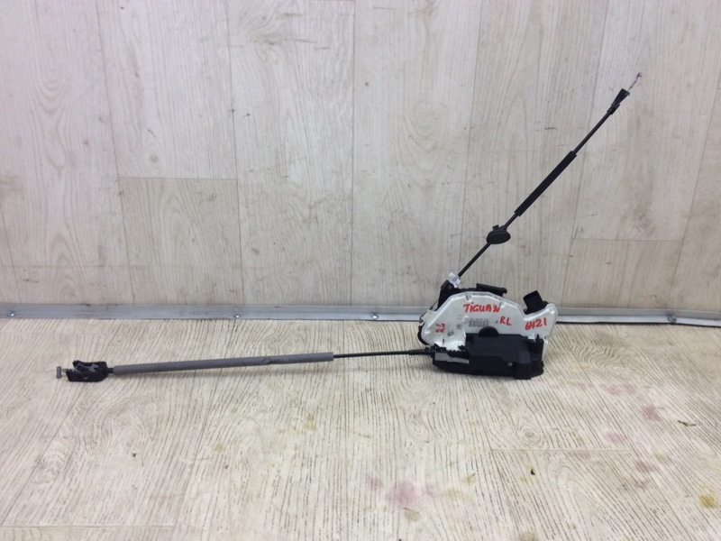 Замок двери задний левый VOLKSWAGEN TIGUAN 08-17 2011 5N 2.0 CCTA 5N0839015H Б/У