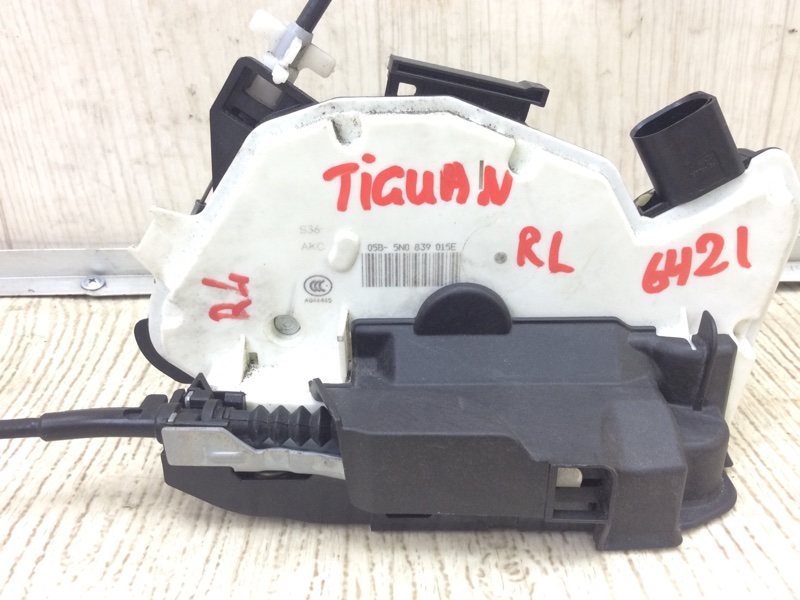 Замок двери задний левый TIGUAN 08-17 2011 5N 2.0 CCTA