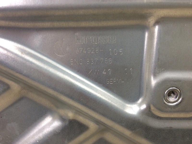 Стеклоподъемник передний правый TIGUAN 08-17 2011 5N 2.0 CCTA