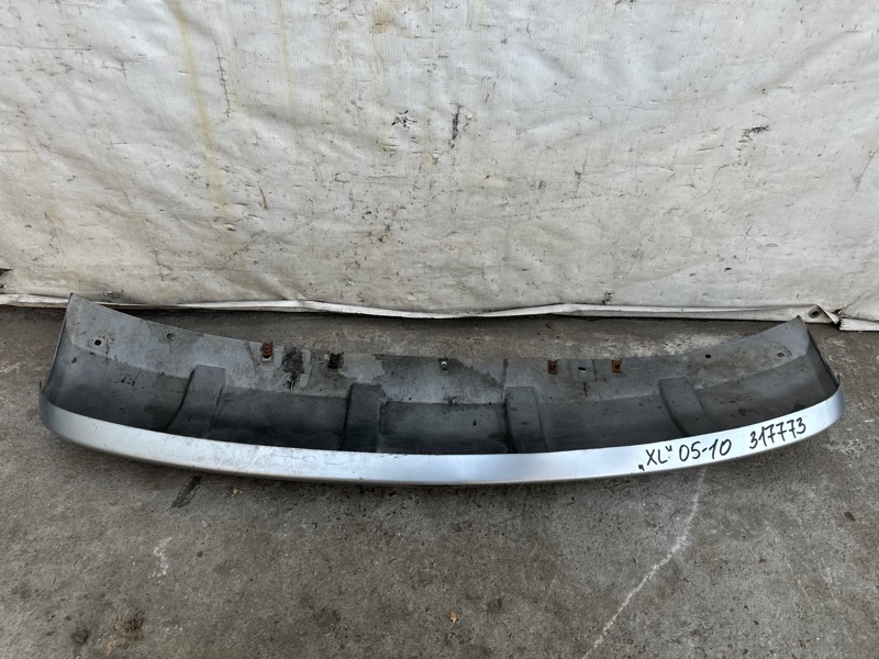 Накладка бампера передняя MITSUBISHI OUTLANDER XL 05-13 2006 CW 6400A422 Б/У