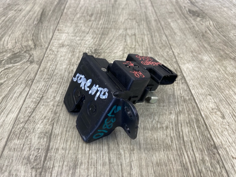 Замок крышки багажника KIA SORENTO UM 14- 2015 UM 2.4 G4KJ 81230-C5000 Б/У