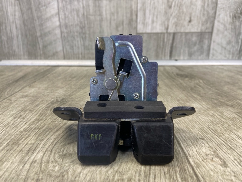 Замок крышки багажника SORENTO UM 14- 2015 UM 2.4 G4KJ