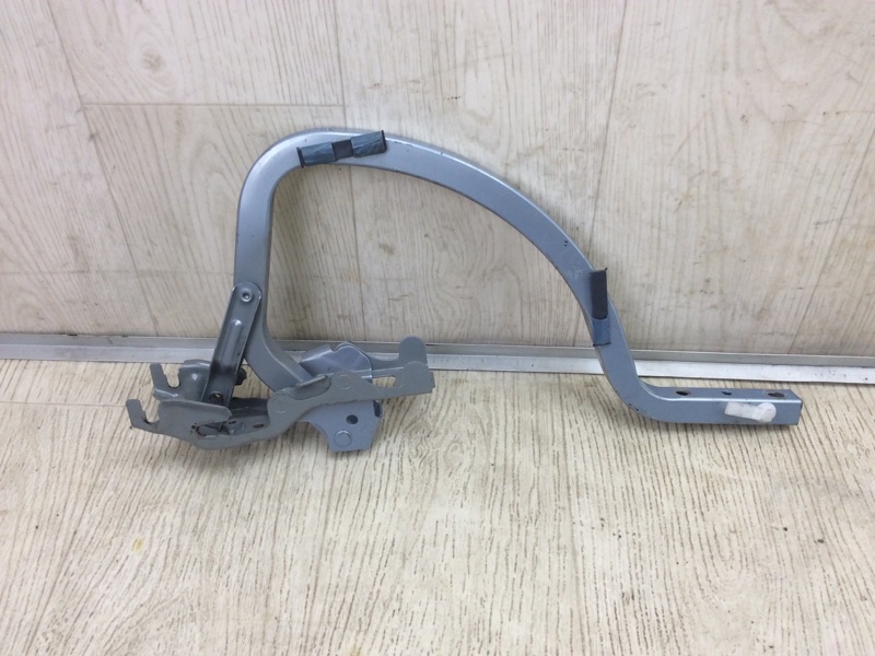 Петля крышки багажника правая ES350 06-12 2011 SEDAN 3.5 2GR-FE Петля крышки багажника правая ES350 06-12 2011 SEDAN 3.5 2GR-FE