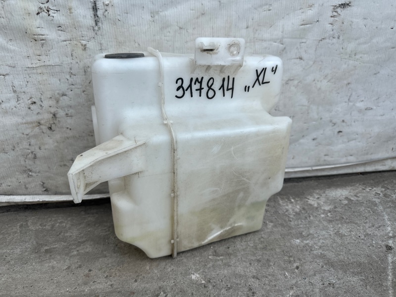 Бачок омывателя MITSUBISHI OUTLANDER XL 05-13 2006 CW 8260A094 Б/У