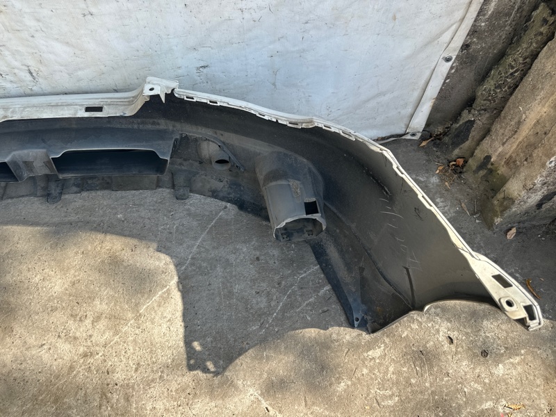 Бампер передний OUTBACK 03-09 BP