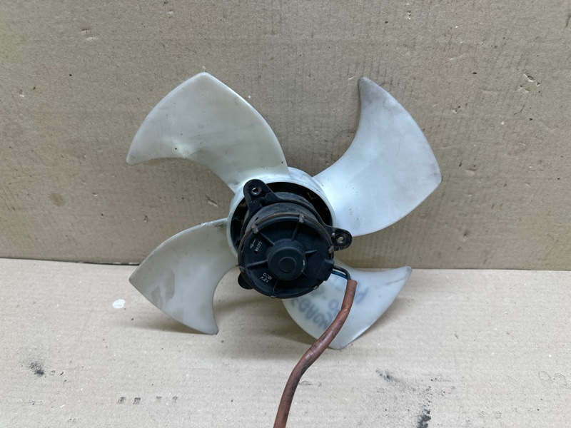 Вентилятор основного радиатора левый SUBARU LEGACY 03-09 BL/BP 45121AG02A Б/У