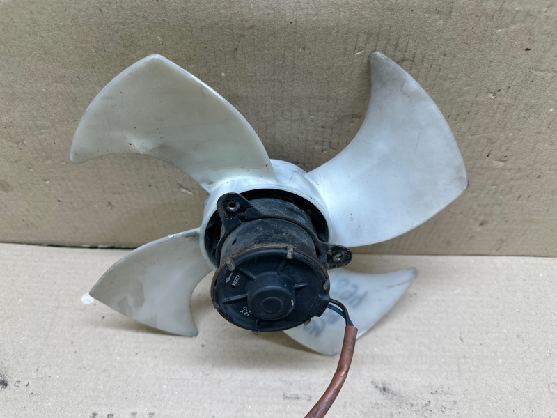 Вентилятор основного радиатора левый LEGACY 03-09 BL/BP