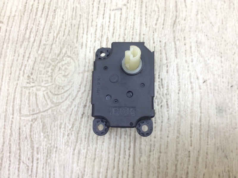Моторчик заслонки печки MITSUBISHI OUTLANDER XL 05-13 2007 2.4 4B12 7820A080 Б/У
