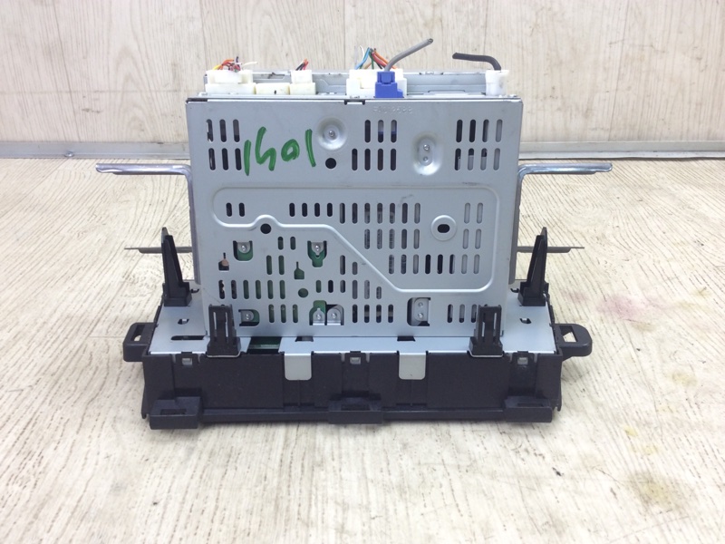 Магнитола PRIUS - 30 09-17 2010 ZVW30 Магнитола PRIUS - 30 09-17 2010 ZVW30