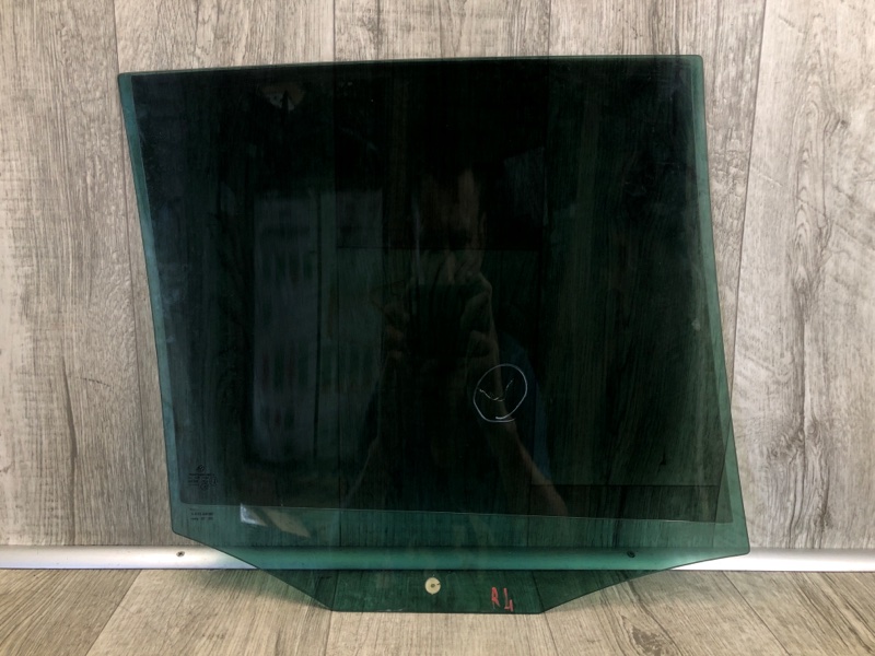 Стекло двери заднее левое TIGUAN 08-17 2011 5N 2.0 CCTA Стекло двери заднее левое TIGUAN 08-17 2011 5N 2.0 CCTA