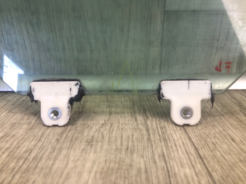 Стекло двери переднее левое LEGACY 09-15 BM 2012 SEDAN 3.6 EZ36