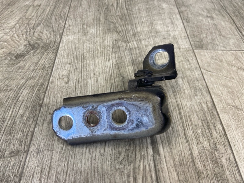 Петля двери верхняя передняя правая FORD FUSION 14- 2017 SEDAN C20HDTX BB5Z-7822800-C Б/У