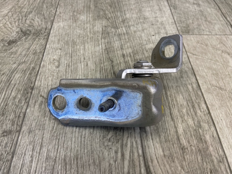 Петля двери верхняя передняя правая FORD ESCAPE 12-19 2018 TM2 2.5 T25HDEX CJ5Z-7822800-C Б/У