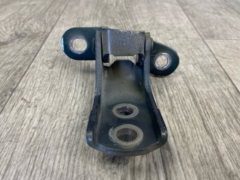 Петля двери верхняя передняя правая CAMRY 70 17- 2018 GSV70 2.5 A25AFKS