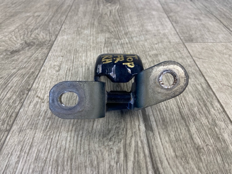 Петля двери верхняя передняя правая TOYOTA CAMRY 70 17- GSV70 2.5 A25AFKS