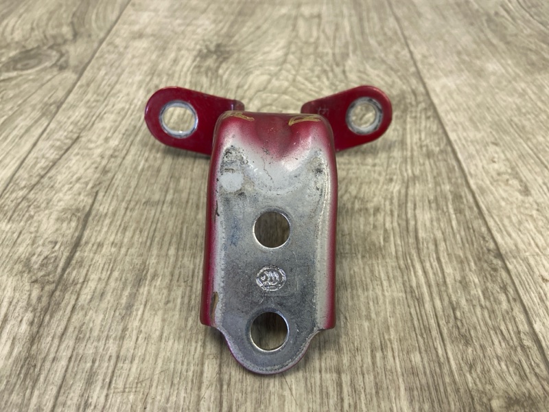 Петля двери нижняя передняя правая KIA FORTE/CERATO TD 08-13 2009 TD 2.0 G4KD 793202H000 Б/У