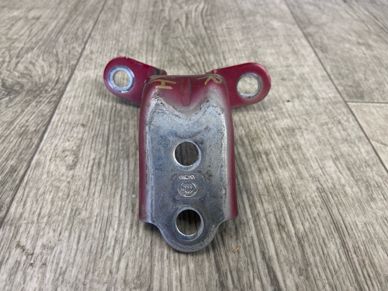 Петля двери верхняя передняя правая KIA FORTE/CERATO TD 08-13 2009 TD 2.0 G4KD 793202E000 Б/У