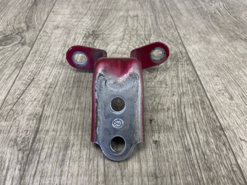 Петля двери нижняя задняя правая KIA FORTE/CERATO TD 08-13 2009 TD 2.0 G4KD 793202H000 Б/У