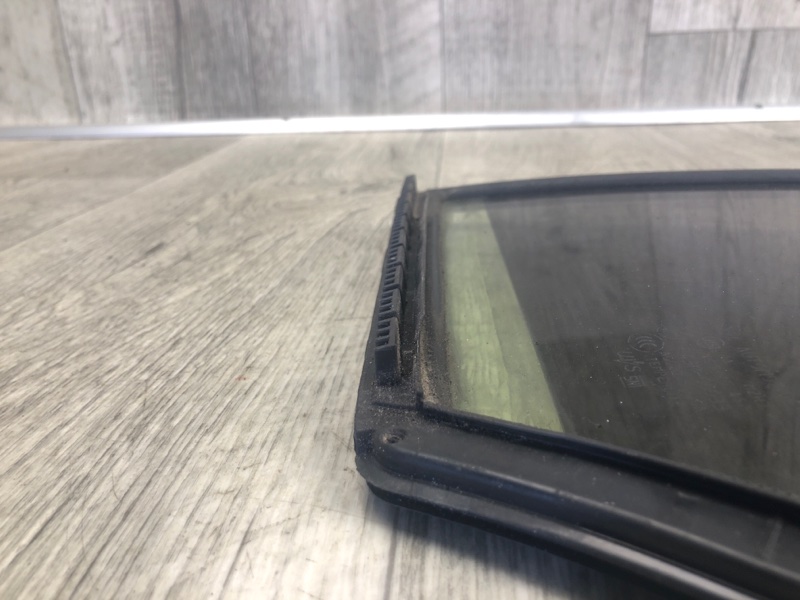 Стекло двери глухое заднее левое INFINITI Q50 15-20 SEDAN 2.0T M274