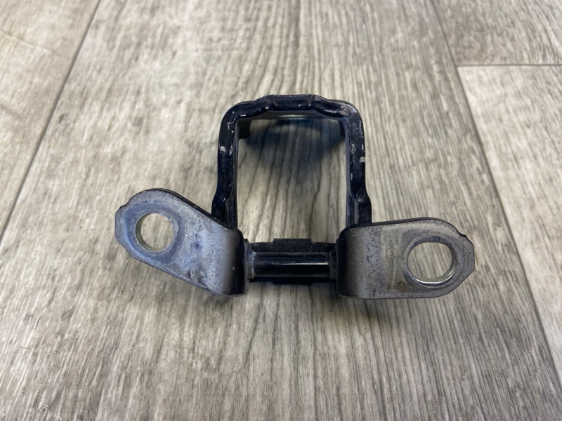 Петля двери нижняя передняя правая INFINITI Q50 15-20 SEDAN 2.0T M274